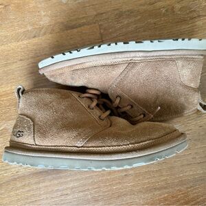 UGG Women's Chestnut Neumel Suede Ankle Booties